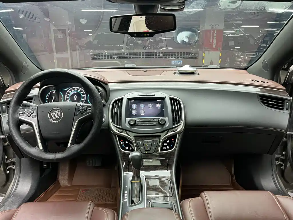 Buick LaCrosse — миниатюра 18