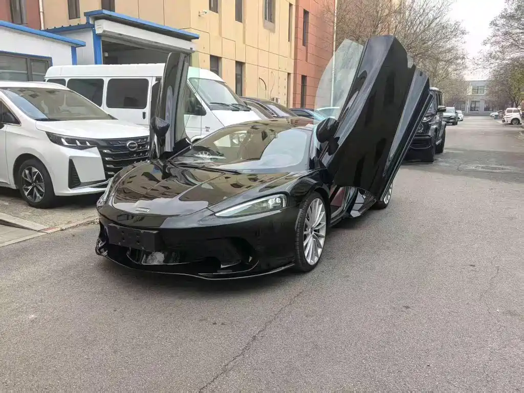 McLaren GT 2022