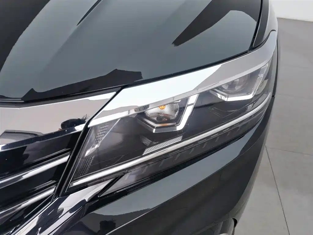 VOLKSWAGEN PASSAT NEW ENERGY