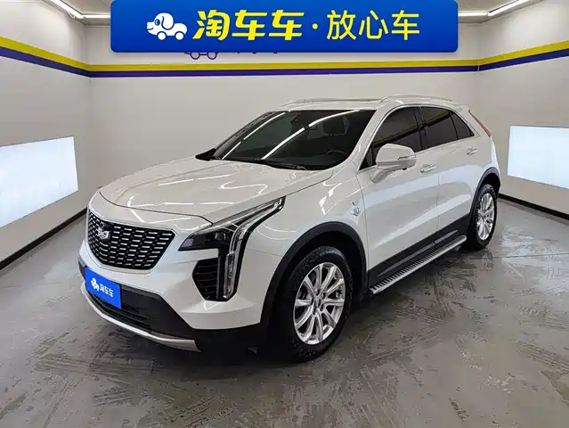 CADILLAC XT4