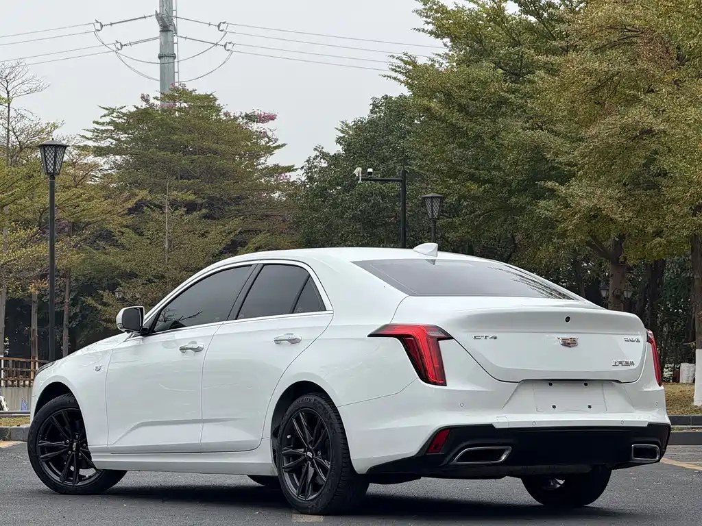 CADILLAC CT4
