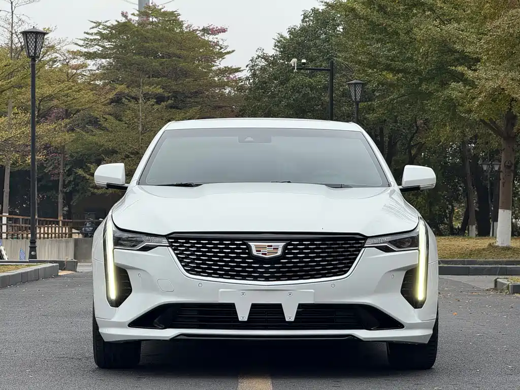 CADILLAC CT4