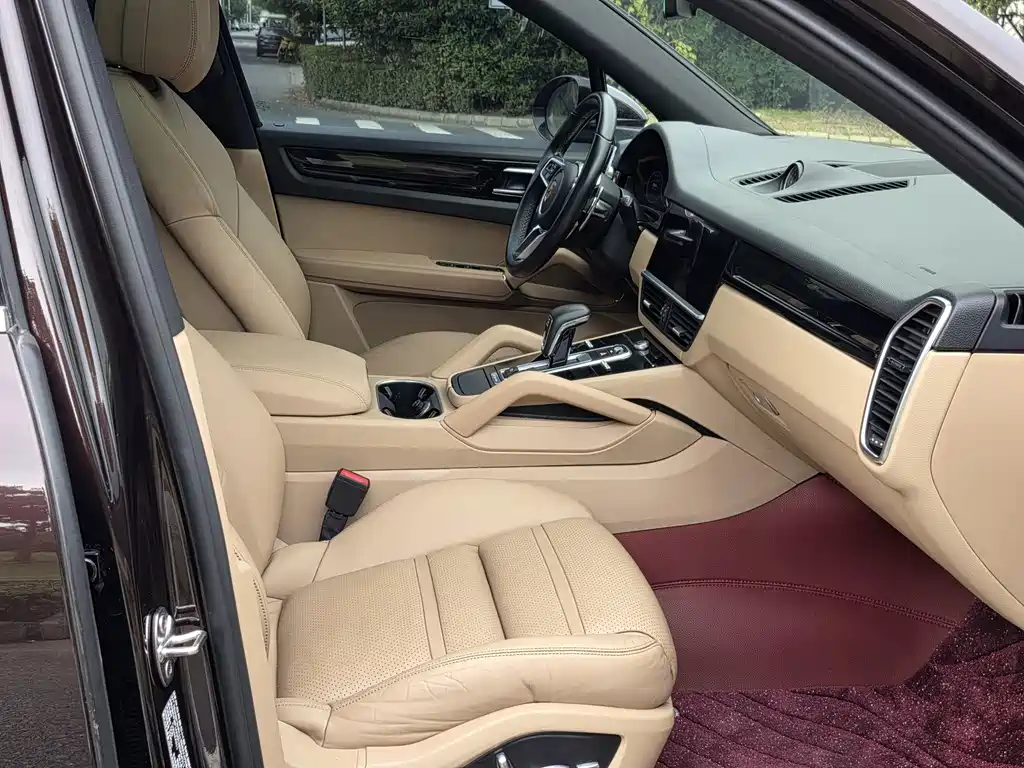 Porsche Cayenne — миниатюра 8