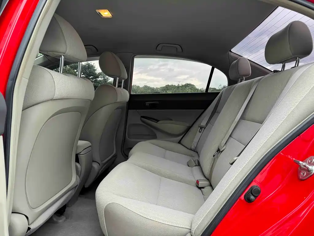 Honda Civic — миниатюра 6