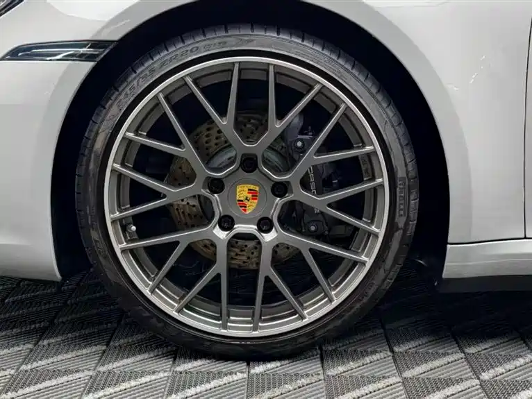 Porsche 911 2023 Carrera 3.0T