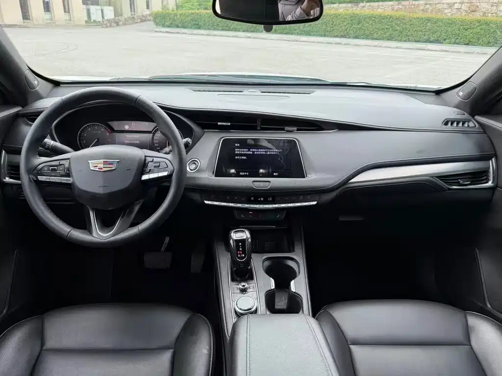 Cadillac XT4 — миниатюра 8