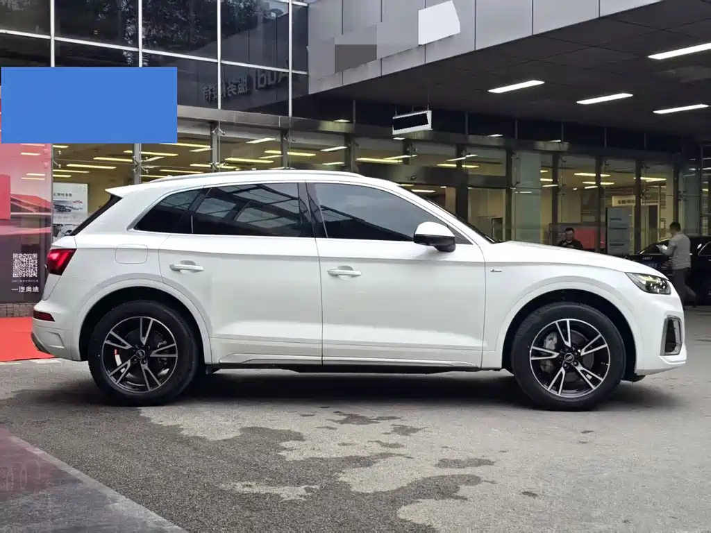 Audi Q5L — миниатюра 2