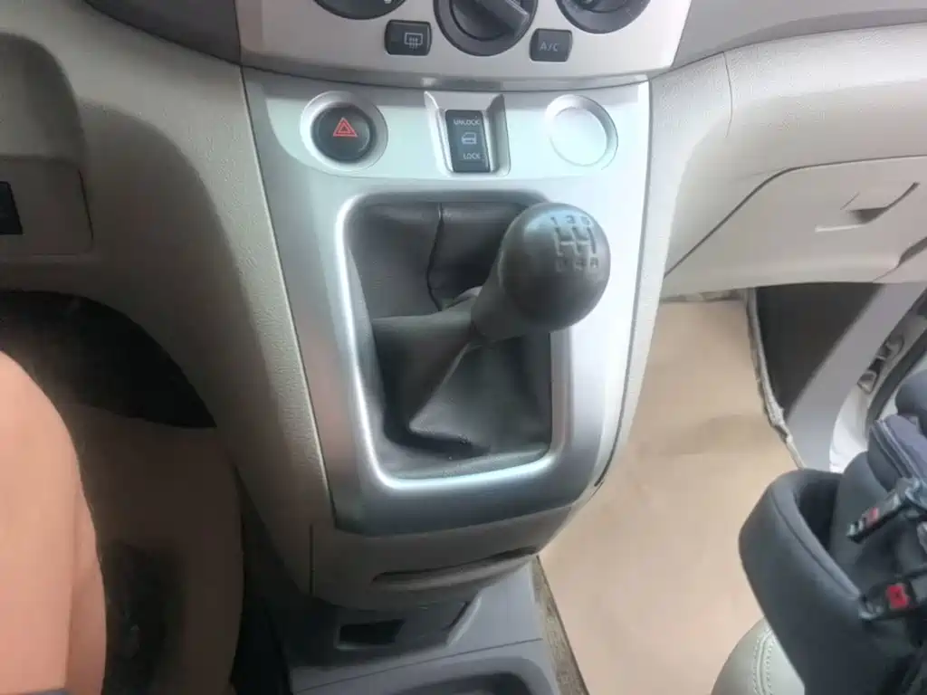 Nissan NV200 — миниатюра 14