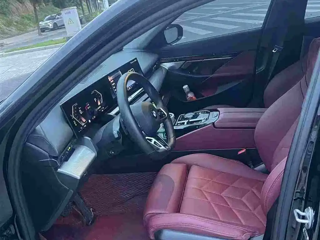 BMW 5 Series (Import) — миниатюра 5