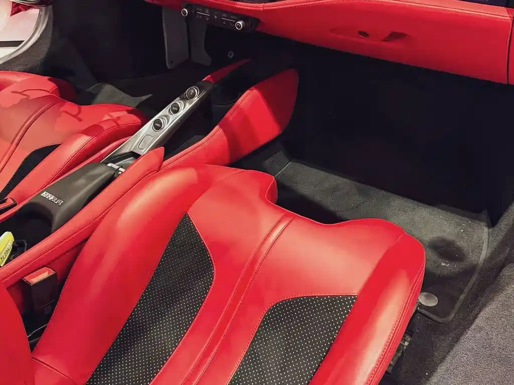 Ferrari F8 — миниатюра 6