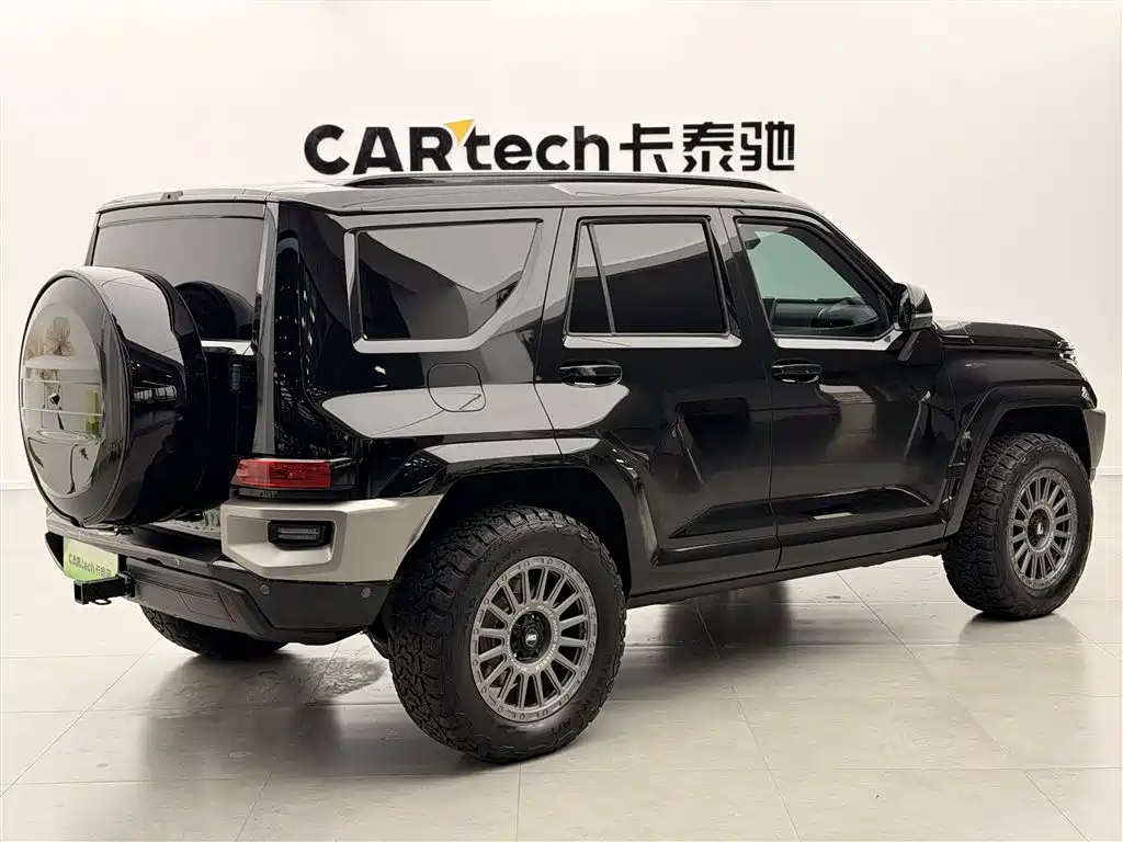 TANK TANK 700 NEW ENERGY