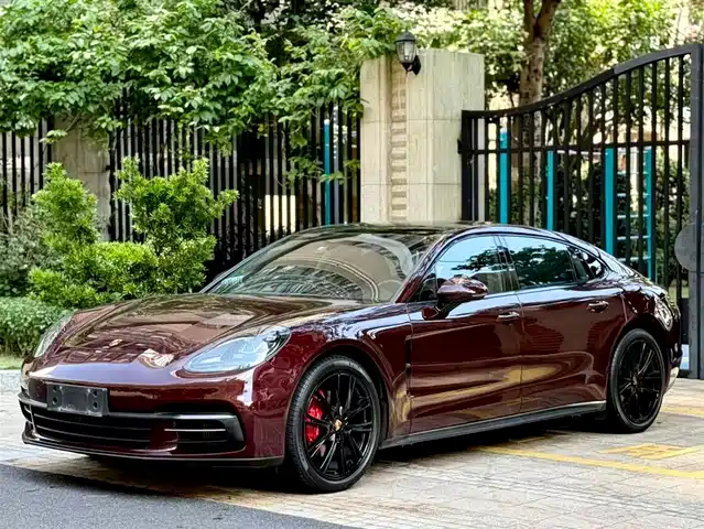 PORSCHE PANAMERA 2020
