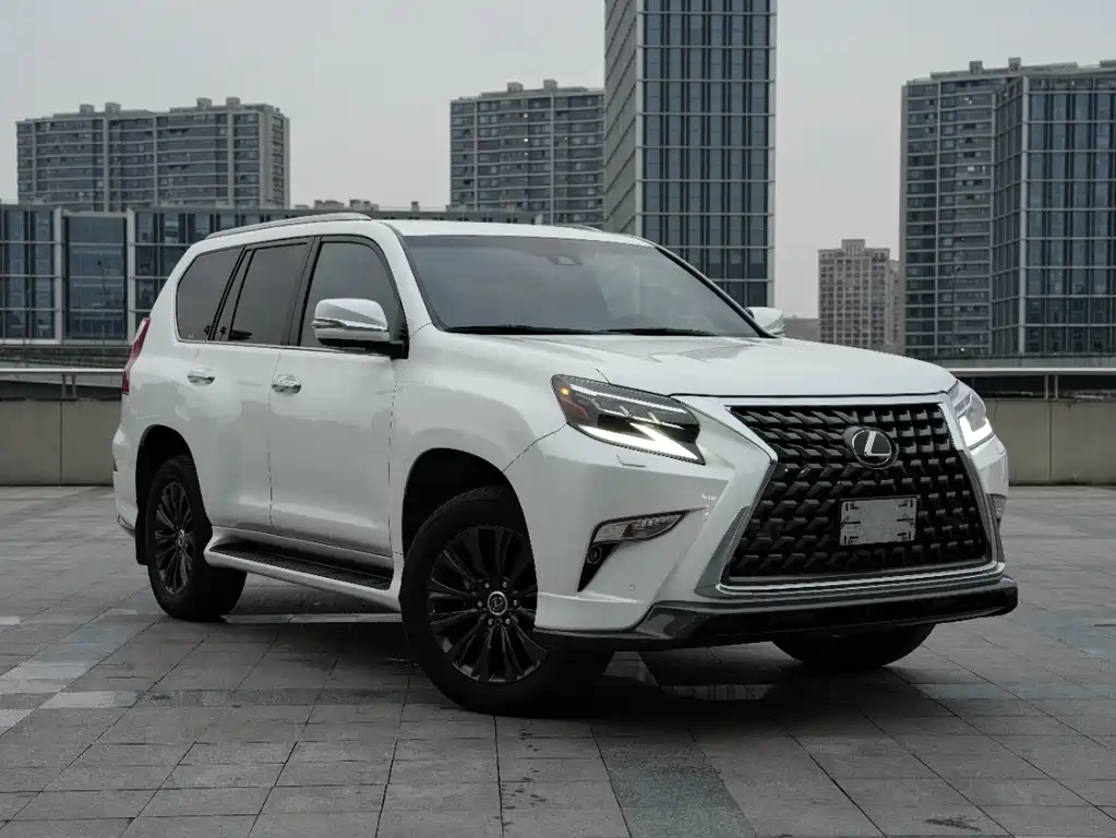 Lexus GX 2023