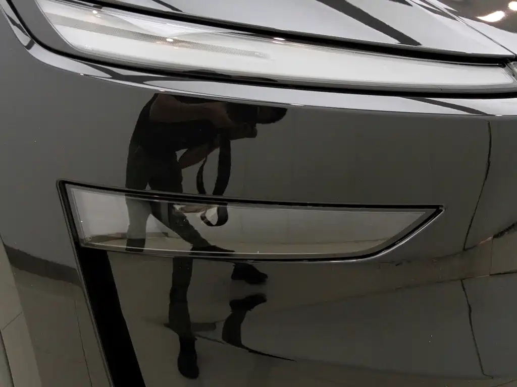 Tesla Model Y L — миниатюра 17