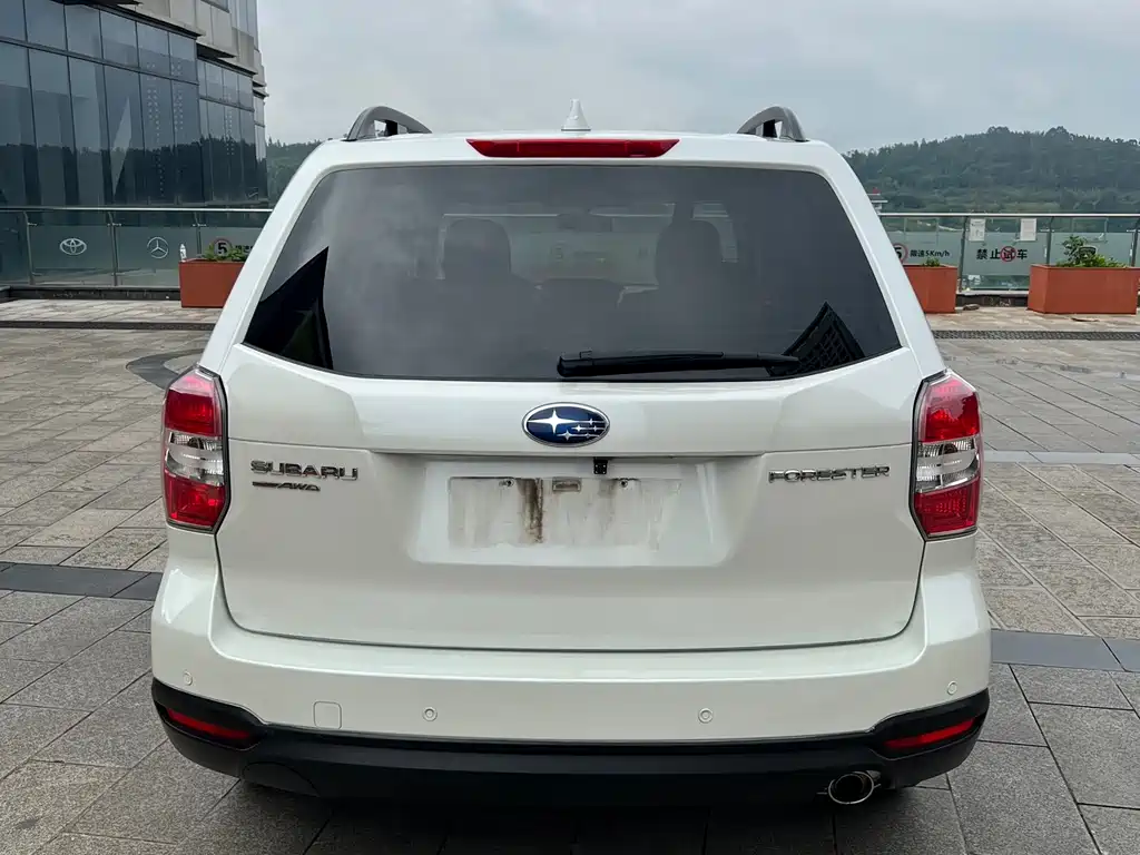 Subaru Forester 2013 2.0i AT Luxury