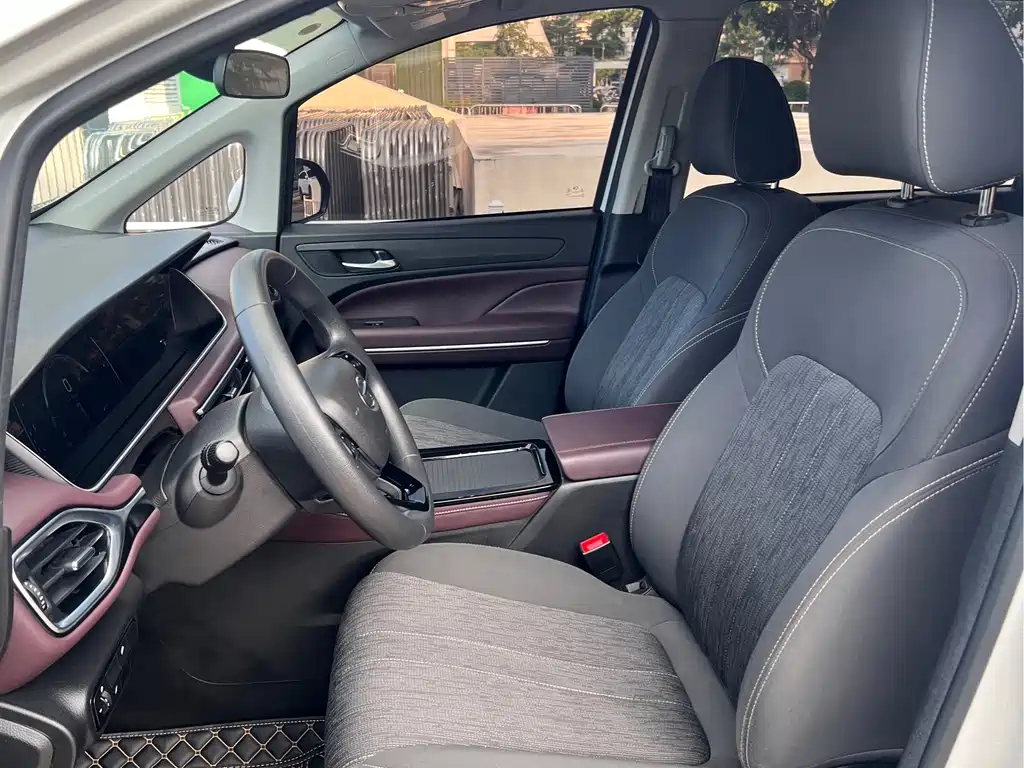 GAC Motor Trumpchi M6 - фото 13
