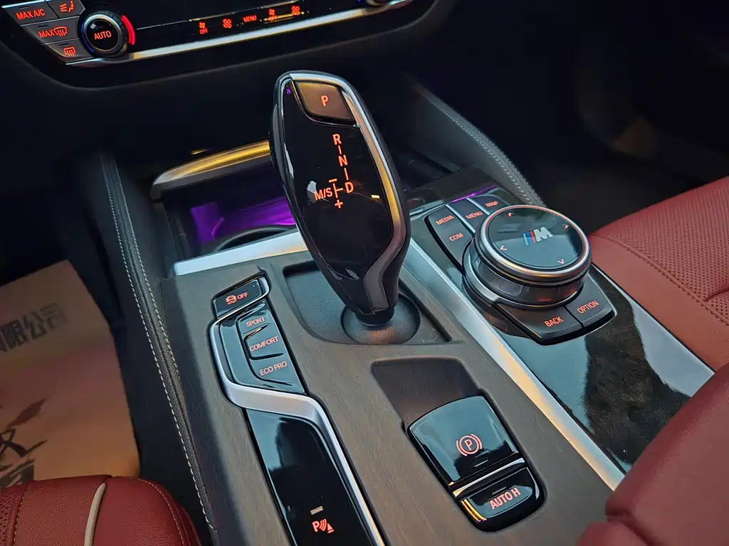 BMW 5 Series — миниатюра 14