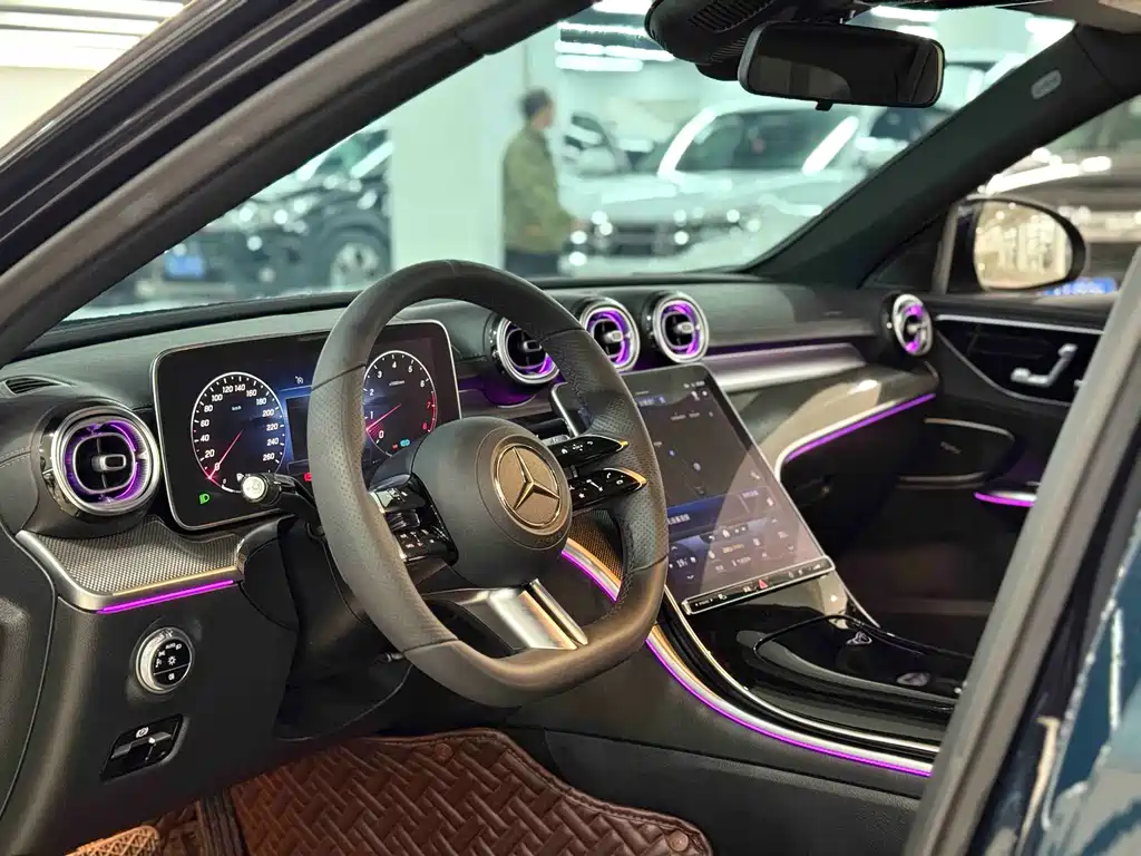 Mercedes-Benz C-Class — миниатюра 8
