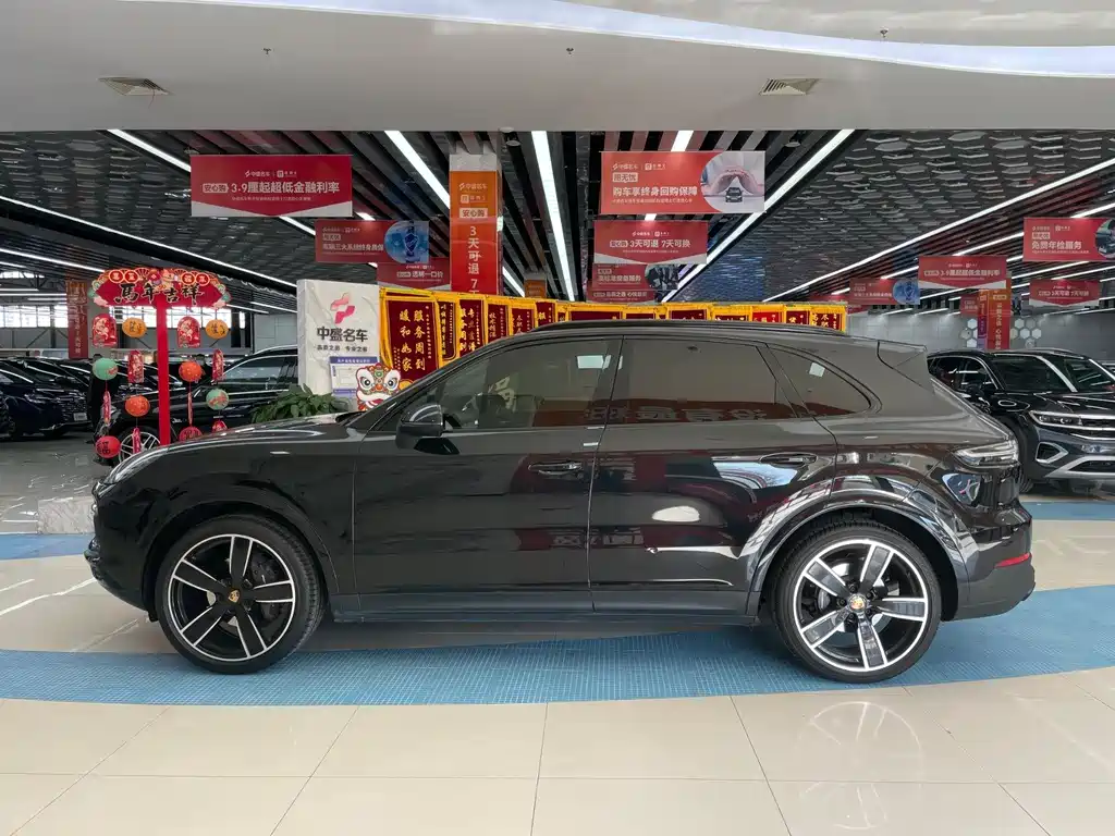 PORSCHE CAYENNE