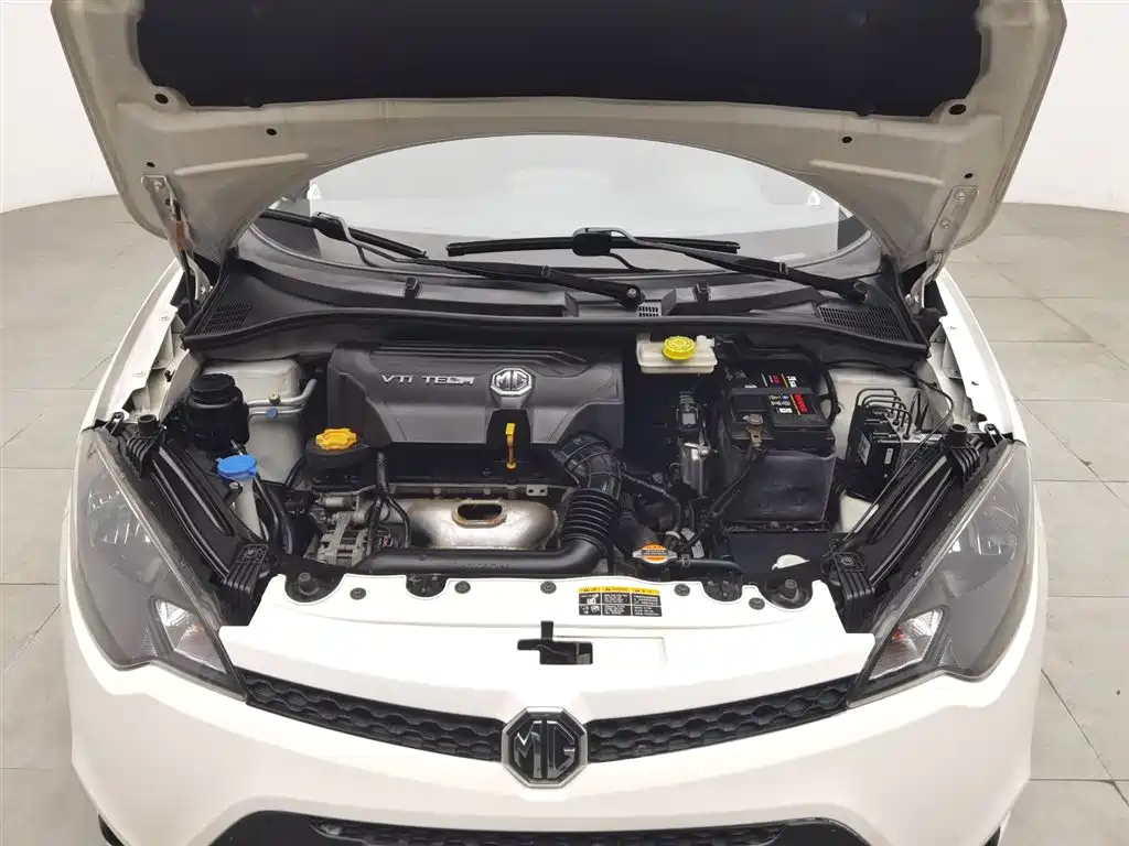 MG 3 2013 1.5L AMT Elite