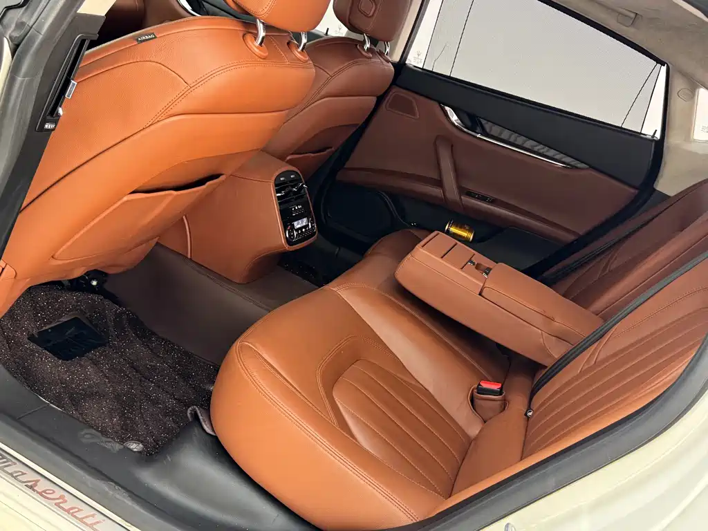 Maserati Quattroporte — миниатюра 3