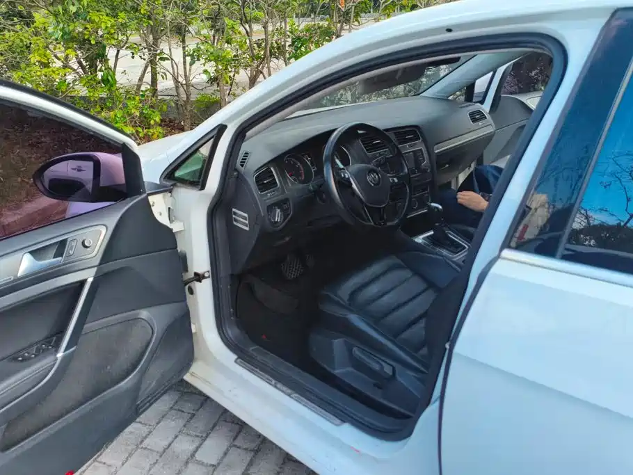 Volkswagen Golf — миниатюра 9