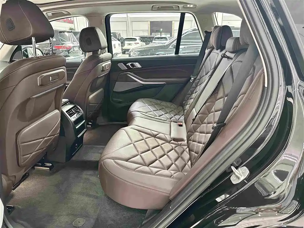 BMW X5 — миниатюра 12