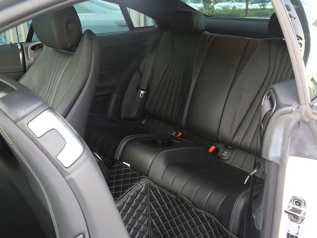 Mercedes-Benz E-Class (Import) — миниатюра 10