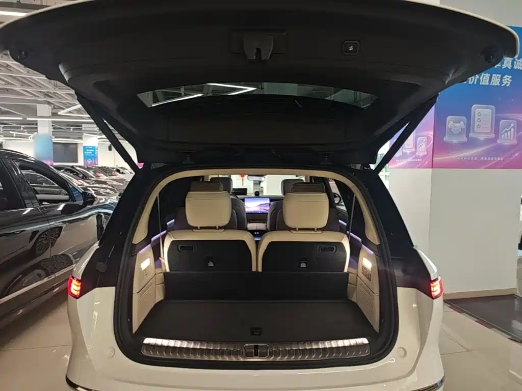 NIO ES8 — миниатюра 19