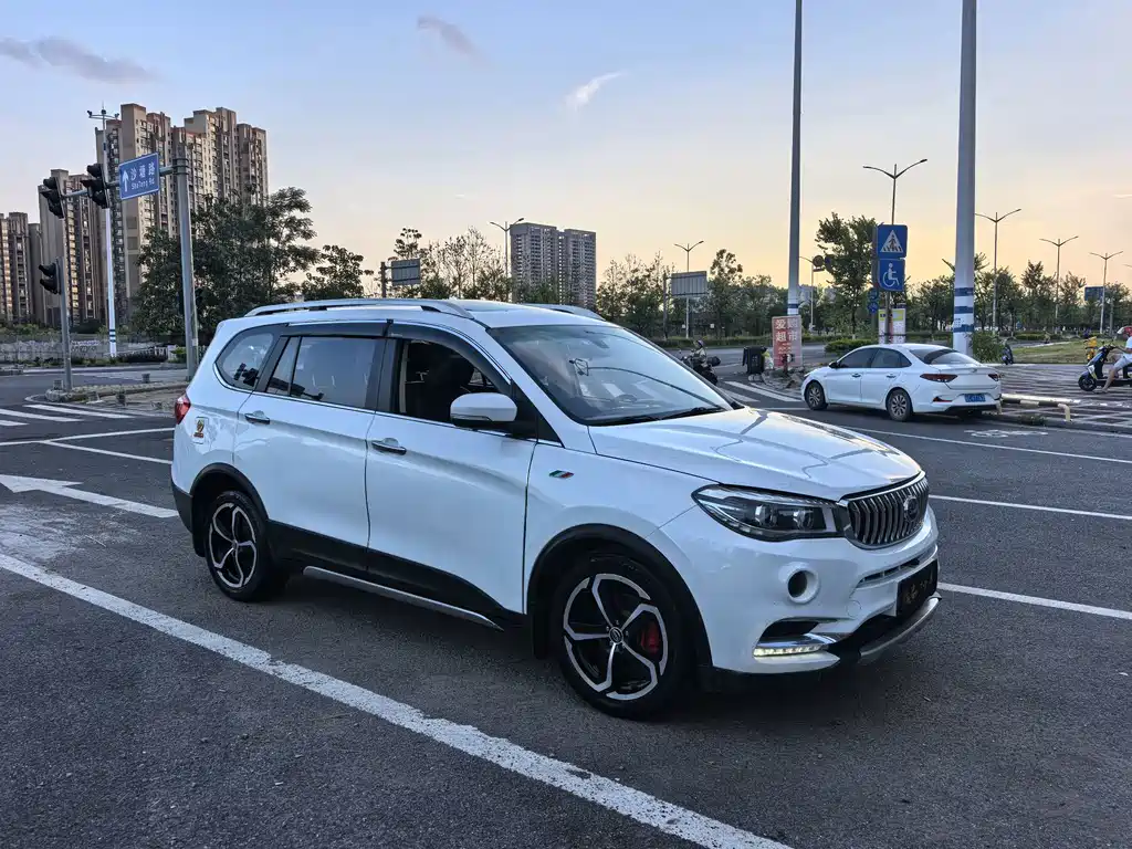 SWM SWM X7 — миниатюра 3