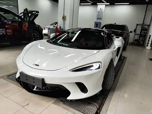 mclaren gt