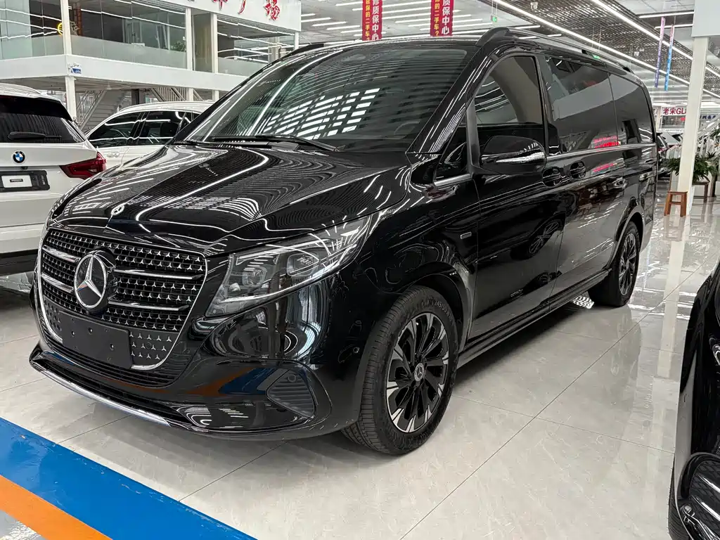 Mercedes-Benz V-Class 2025