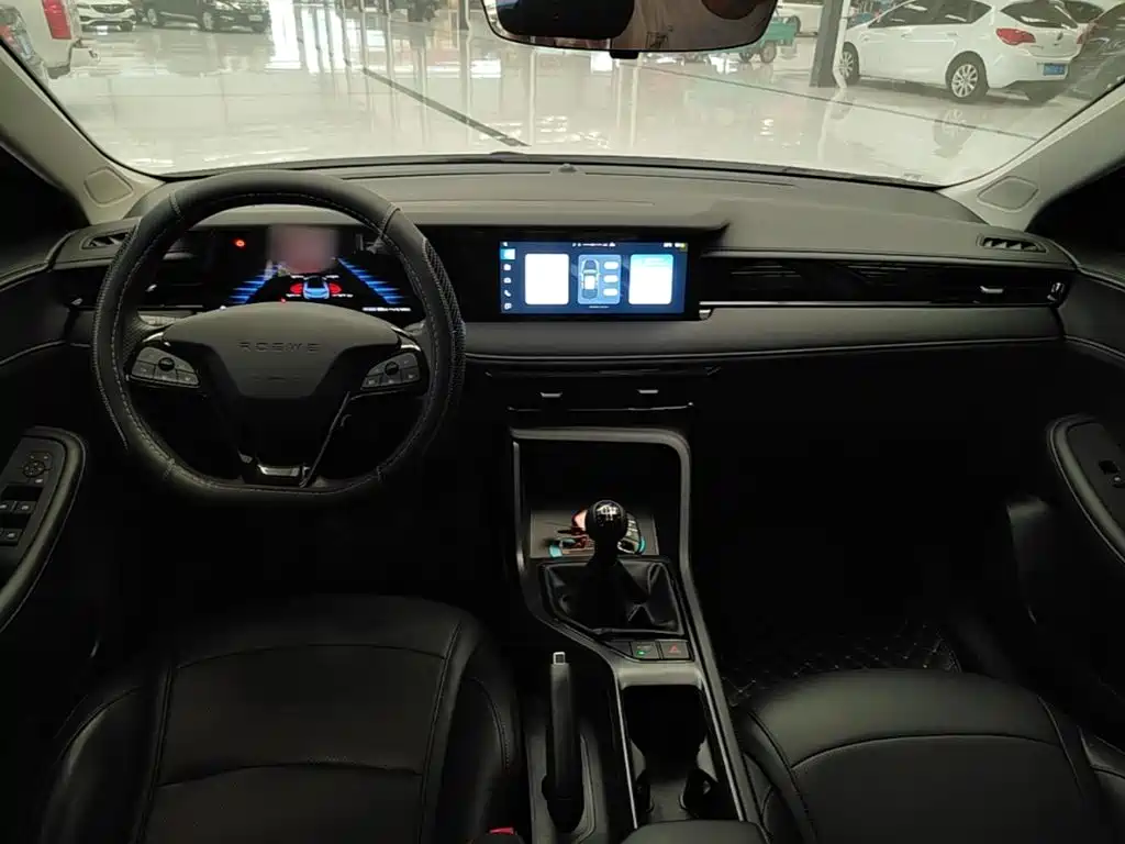 Roewe i5 2023 1.5L MT