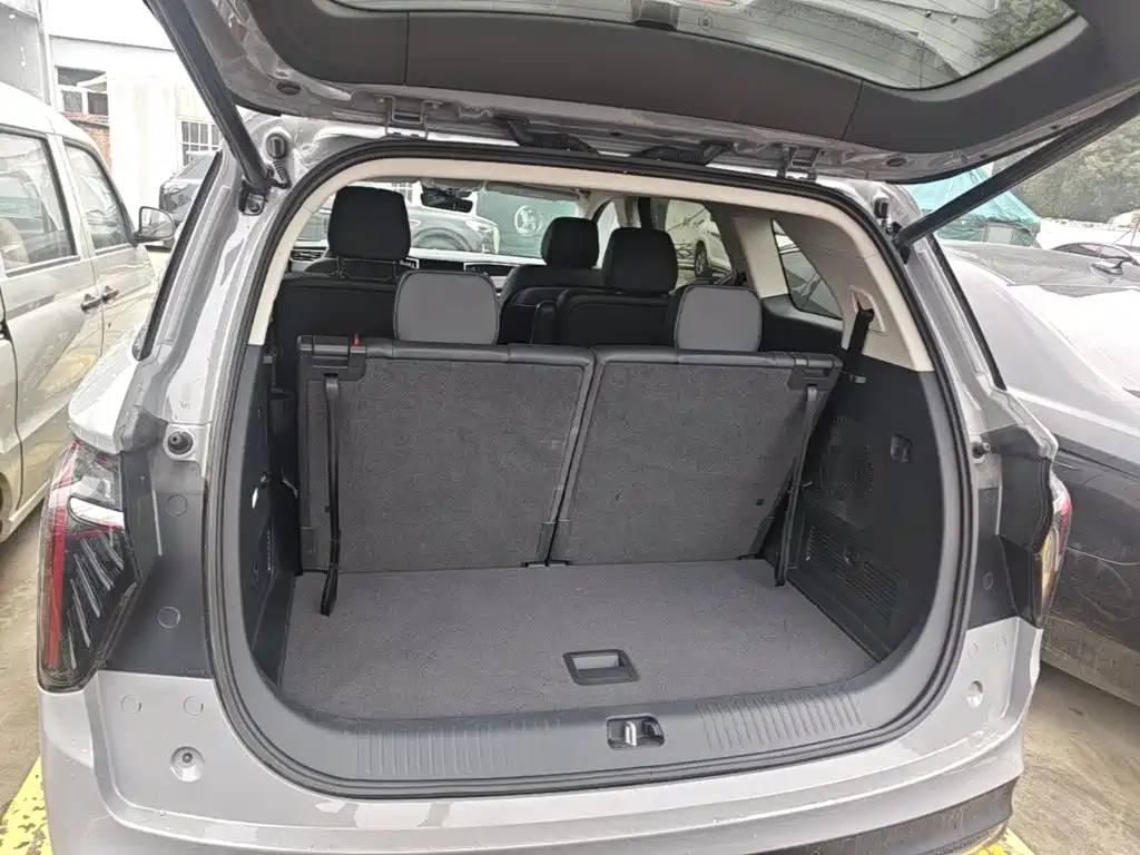 Hongqi Hongqi HS7 PHEV — миниатюра 18