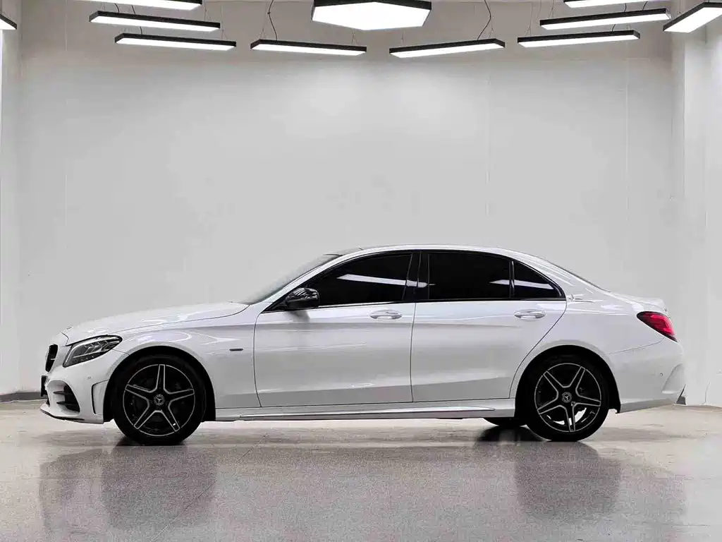 Mercedes-Benz C-Class — миниатюра 4