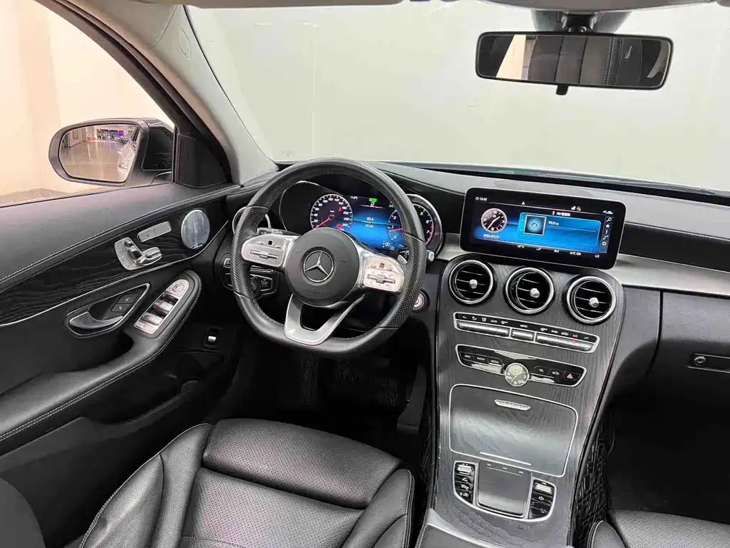 Mercedes-Benz C-Class — миниатюра 17