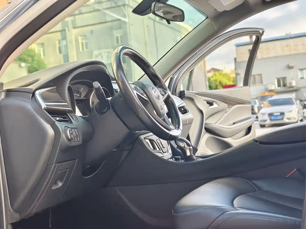 Buick Envision Plus — миниатюра 11