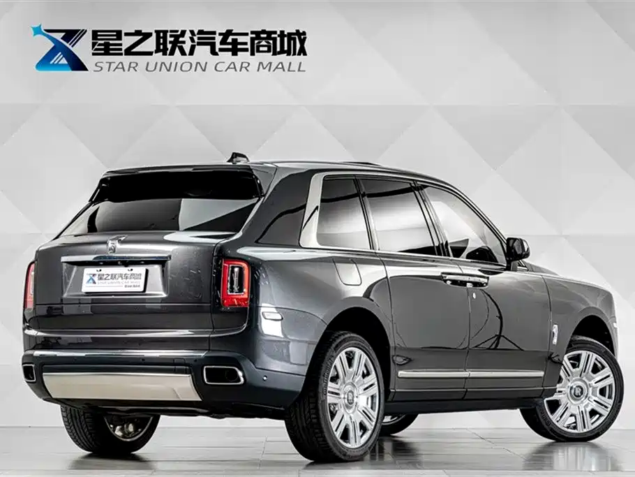 Rolls-Royce Cullinan 2018 мест