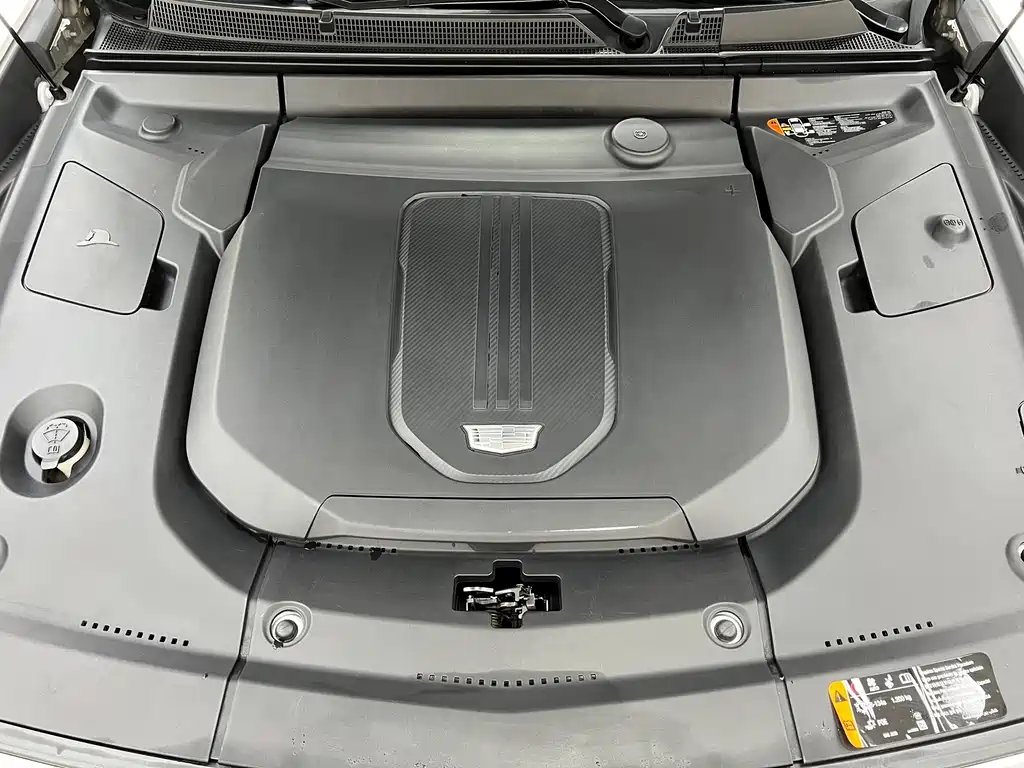 Cadillac Lyriq — миниатюра 30