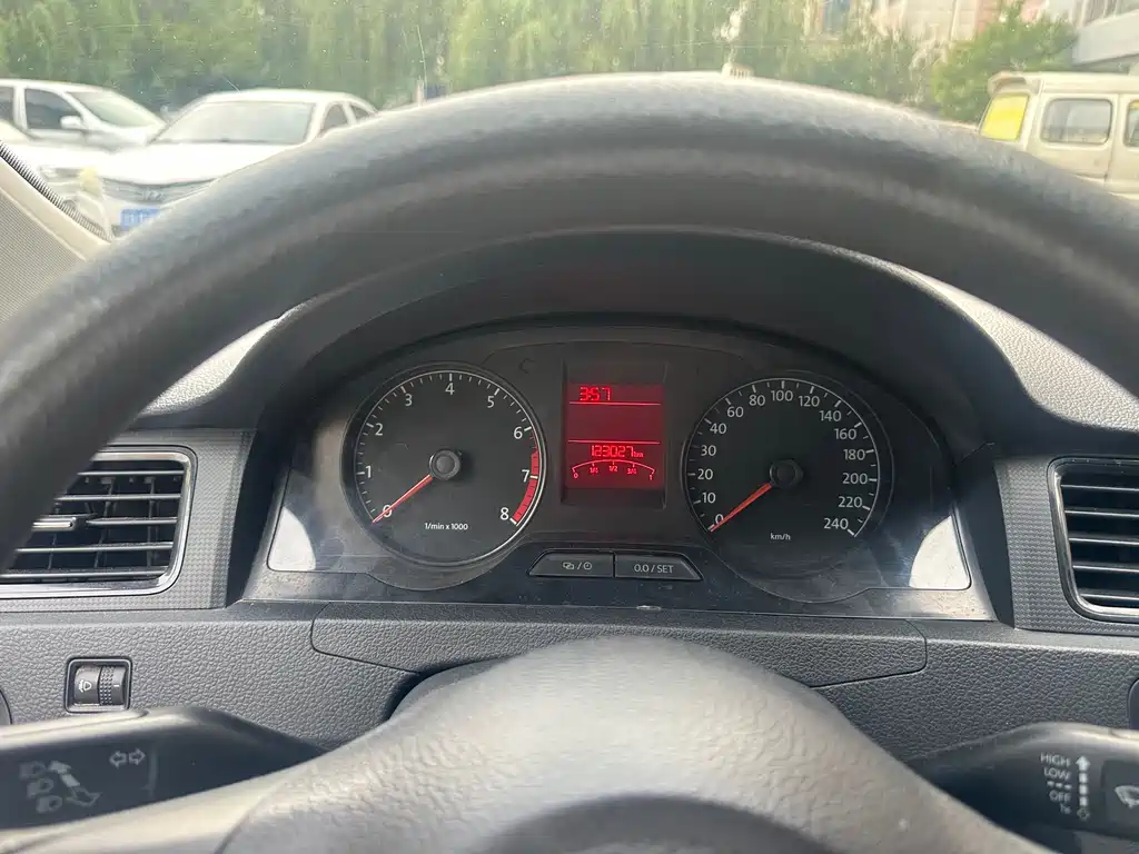 Volkswagen Santana 1.6L Manual Elegant Edition, фото 10
