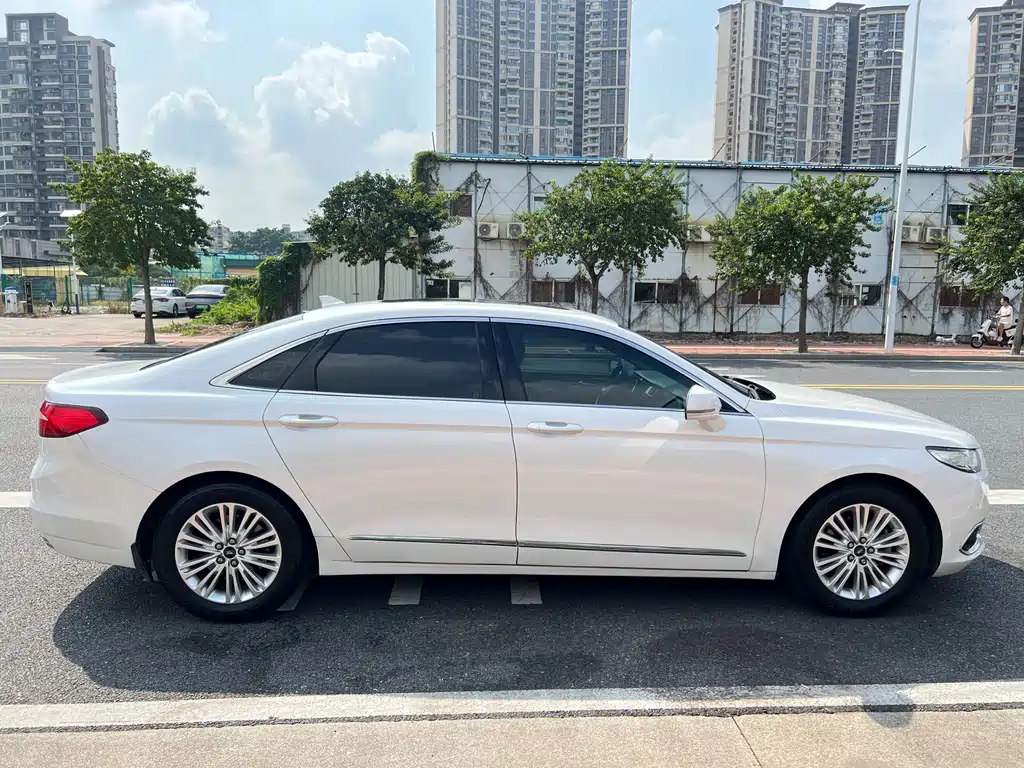 Ford Taurus — миниатюра 8