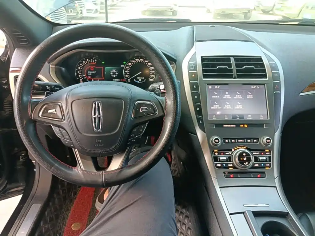 Lincoln MKZ — миниатюра 10
