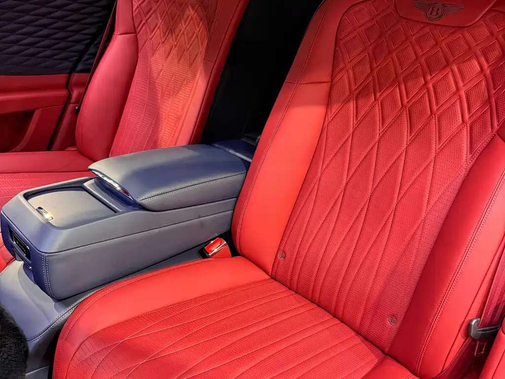 Bentley Flying Spur — миниатюра 9