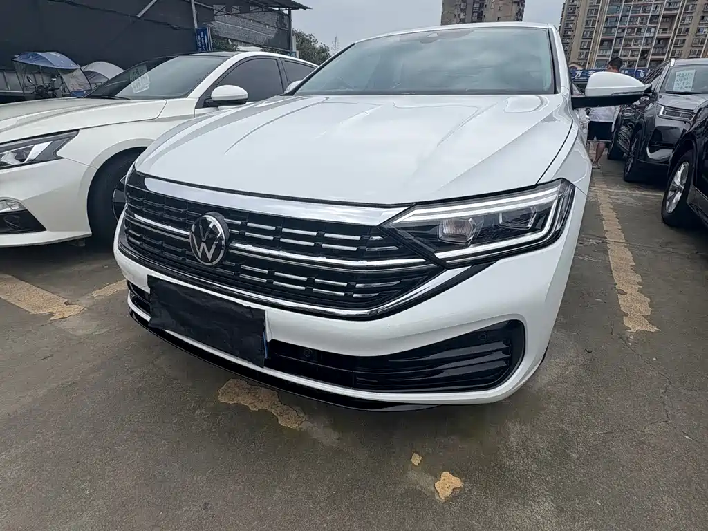 Volkswagen Sagitar 2023