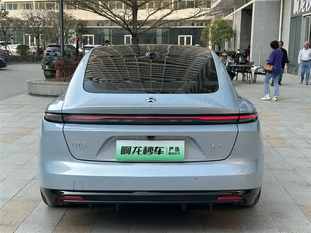 NIO NIO ET5