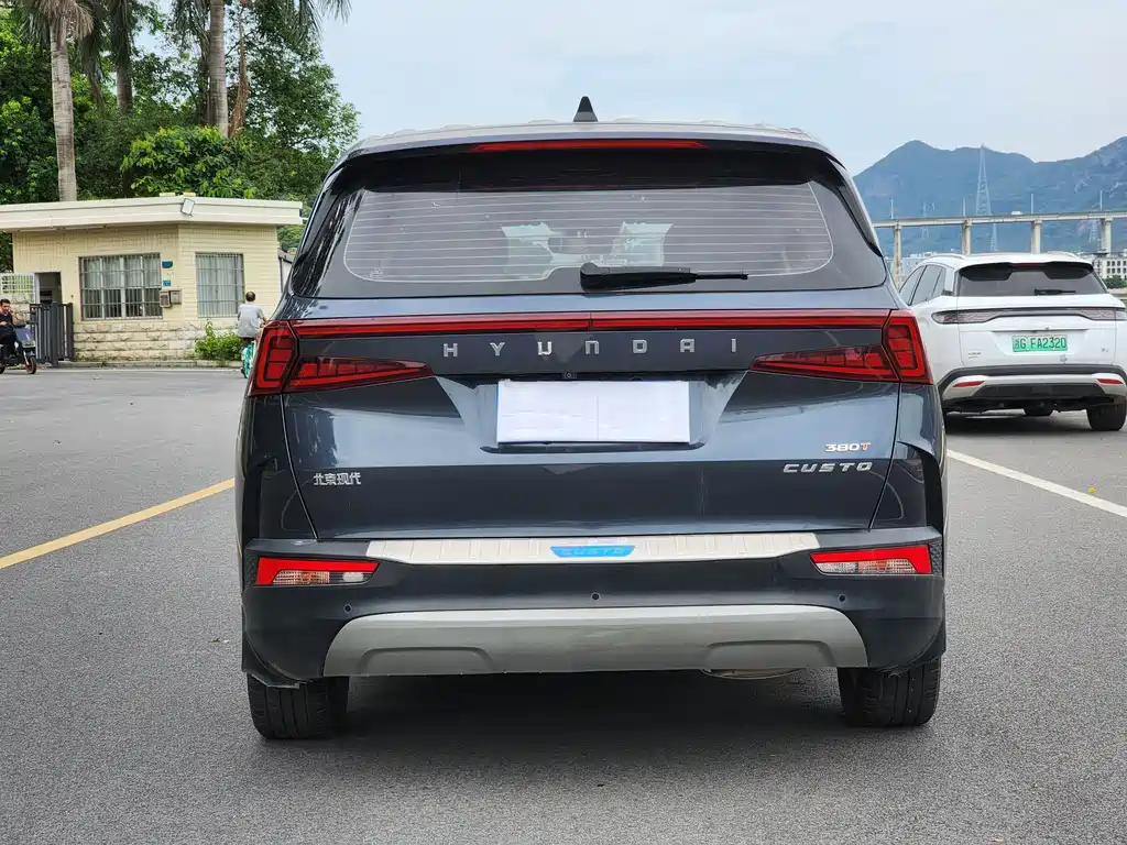 Hyundai Custo 2021 380TGDi Luxury LUX Premium