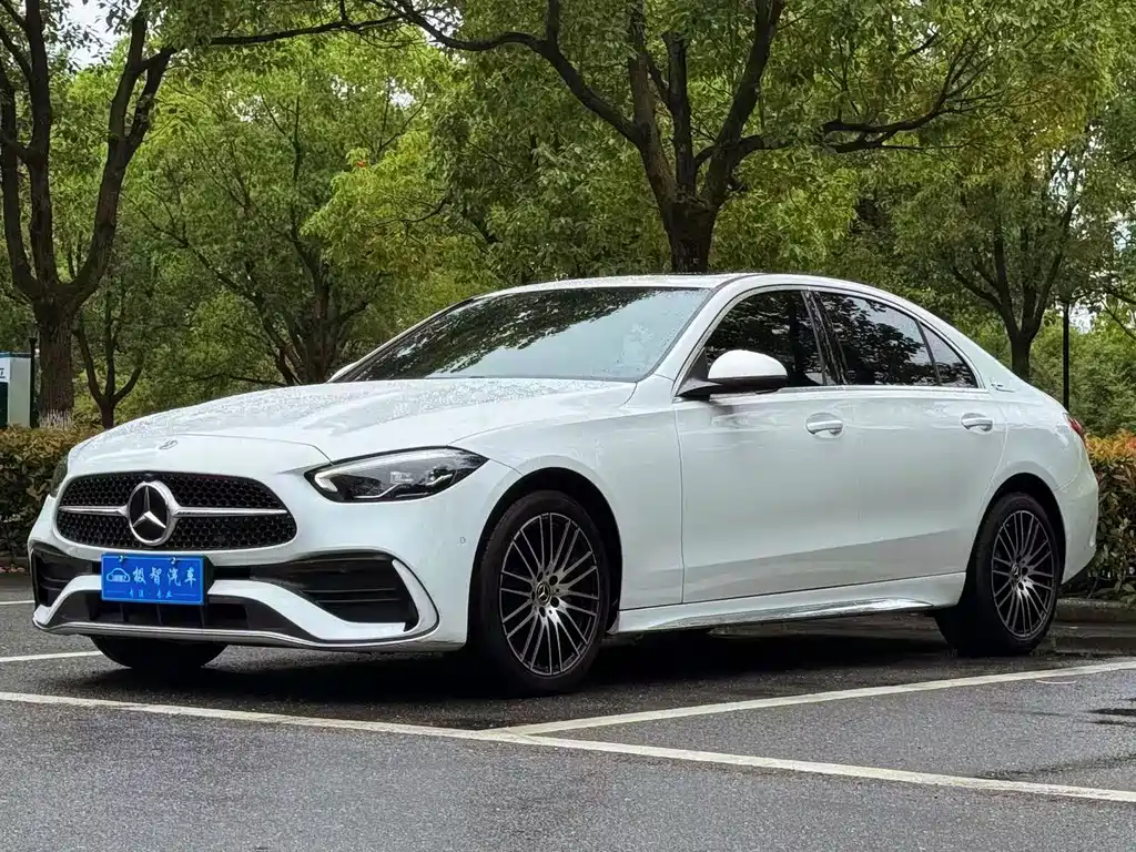 Mercedes-Benz C-Class 2024