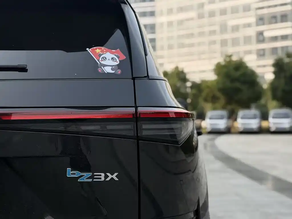 Toyota bZ3X — миниатюра 6