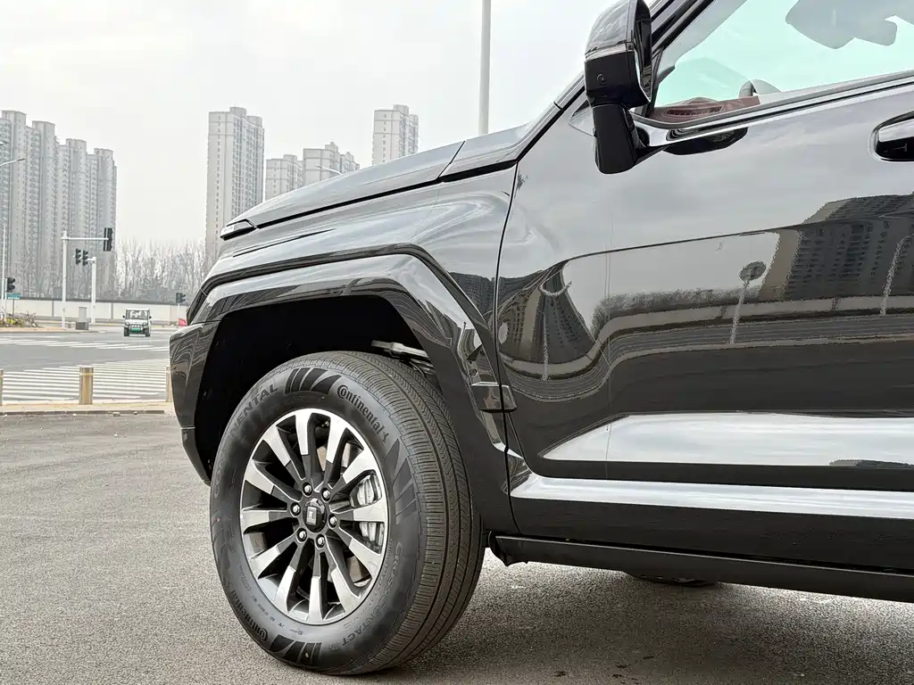 TANK TANK 700 NEW ENERGY