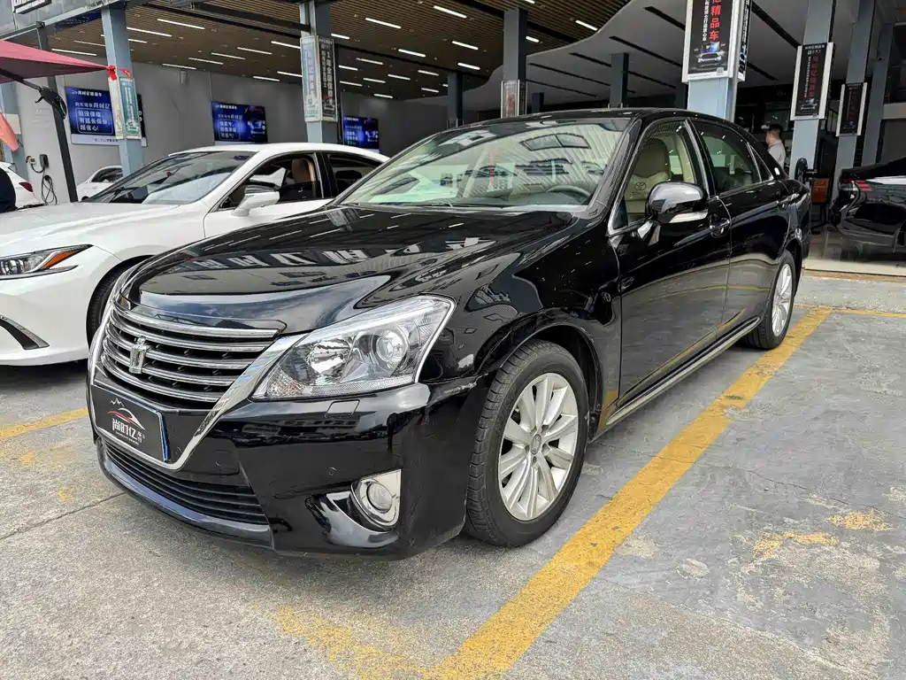 Toyota Crown 2012 2.5L Royal